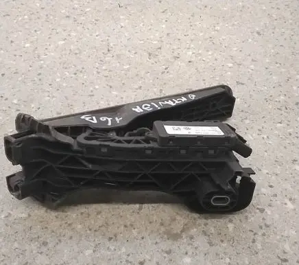 Skoda Octavia Mk2 (1Z) Accelerator throttle pedal 1K1721503L 6PV00860000