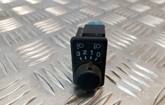 Nissan Primera Headlight level height control switch