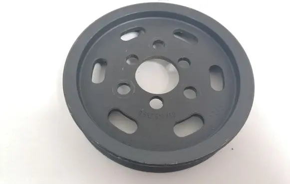 Volkswagen Golf IV Power steering pump pulley 038145255D