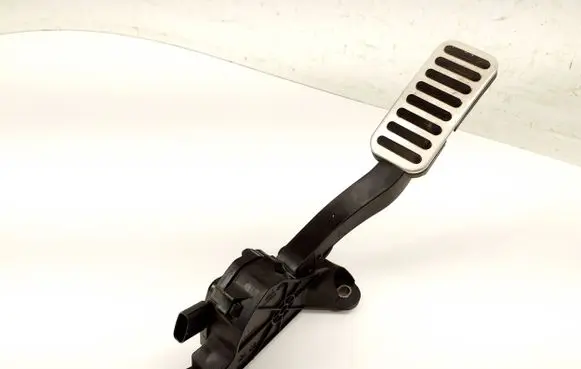 KIA Ceed Accelerator throttle pedal 32700G4210