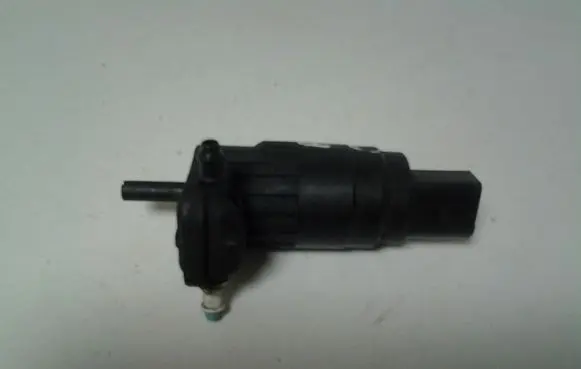 Audi A3 S3 8P Windscreen/windshield washer pump 1K6955651