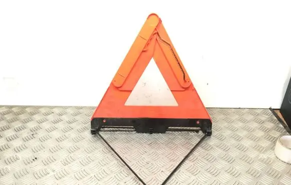 Audi A4 S4 B5 8D Emergency warning sign E1327R030003 4B5860251C