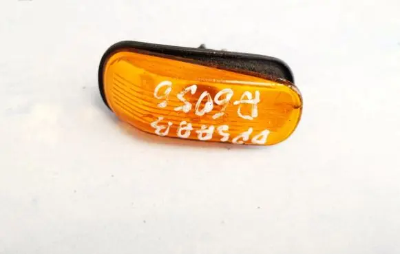 Saab 9-3 Ver1 Front fender indicator light
