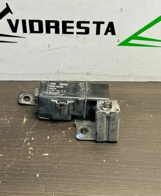Glow plug pre-heat relay