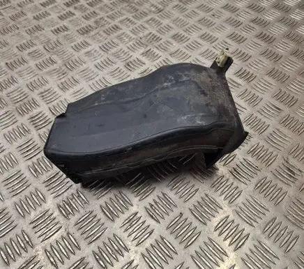 BMW X5 G05 Air intake duct part 7421699