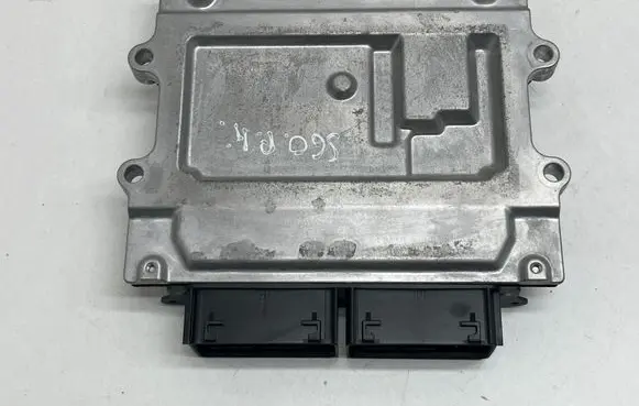 Volvo S60 Engine control unit/module 32242004 0000381745 D5E1C