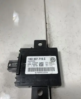 Audi A3 S3 A3 Sportback 8P Alarm control unit/module 1K0907719C