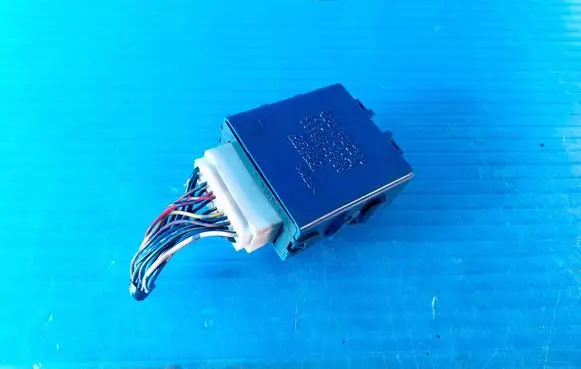 Toyota Yaris Verso Door central lock control unit/module 8598052051