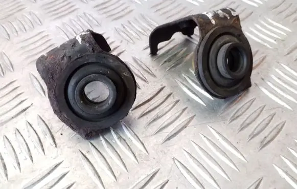 Suzuki Grand Vitara II Radiator mount bracket