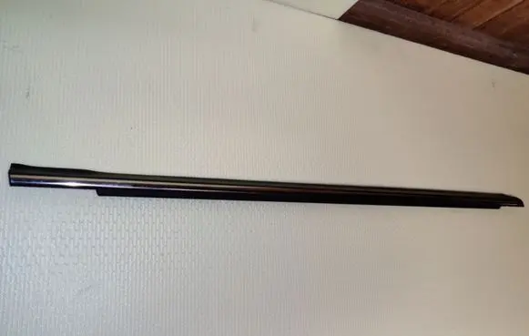 Hyundai ix35 Front door trim (molding)