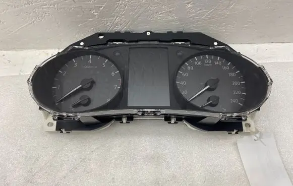 Nissan X-Trail T32 Speedometer (instrument cluster) 7FY3A