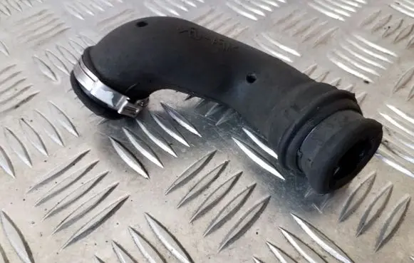 Volvo XC60 Breather hose/pipe 30777567
