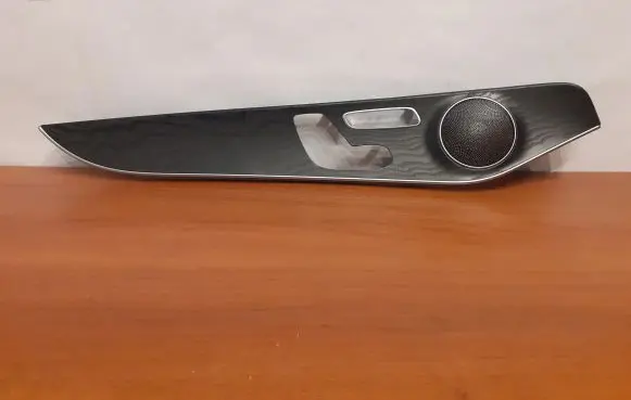 Mercedes-Benz C W205 Front door glass trim molding W20527809983 3891
