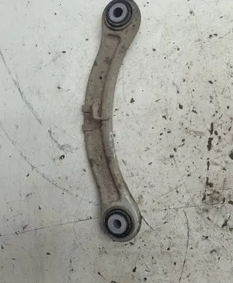 Volkswagen Touareg II Rear control arm