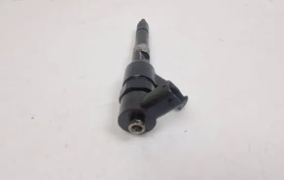Fiat 500X Fuel injector 0445110351