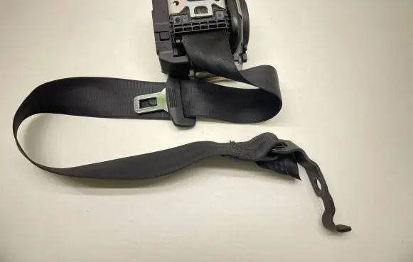 Audi A8 S8 D3 4E Rear seatbelt 4E0857805B 601397500