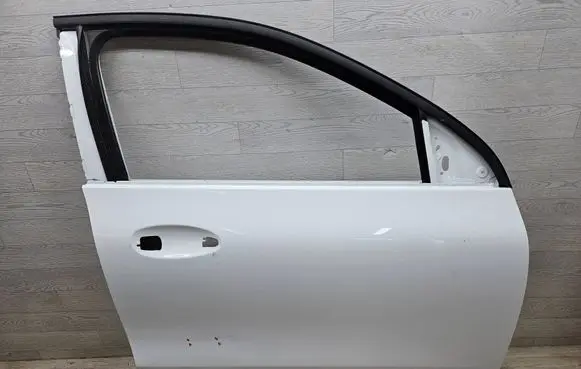 Mercedes-Benz GLA H247 Front door A2477224201