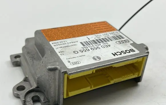Audi A8 S8 D3 4E Airbag control unit/module 4E0959655G 0285001705 4E0910655
