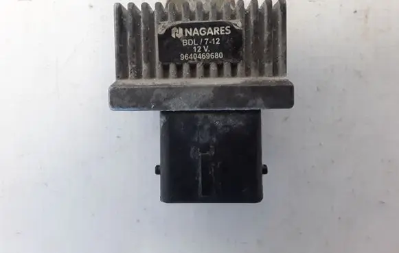 Renault Trafic II (X83) Glow plug pre-heat relay 9640469680