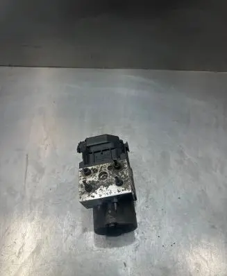 Subaru Impreza II ABS Pump 27534FL180 0000141860