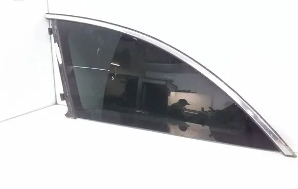 Mercedes-Benz R W251 Rear side window A2516700750 AS3