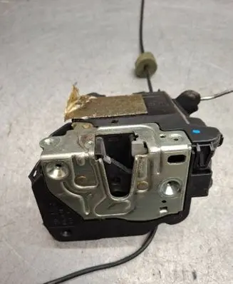 Mercedes-Benz E W211 Front door lock 2117200835