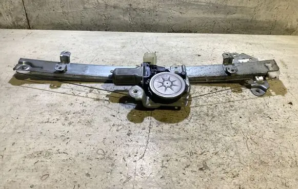 Nissan Murano Z51 Front door window regulator motor 807315AA1A