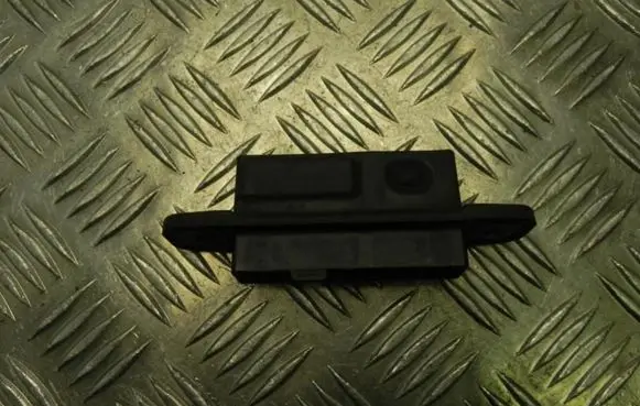 Toyota Yaris Tailgate opening switch 9655E39 T5297