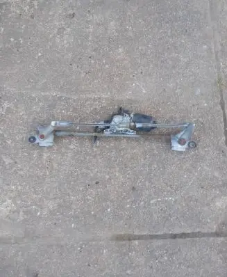 Mazda 6 Front wiper linkage and motor 8492002390