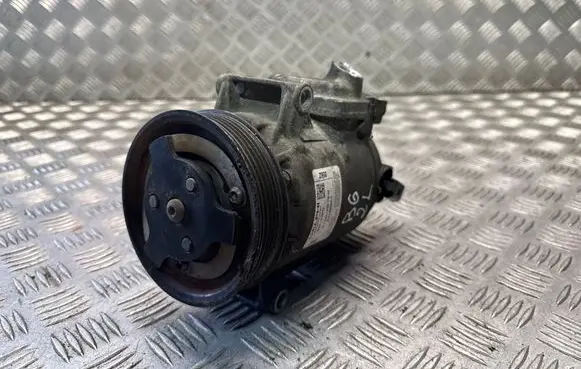 Volkswagen PASSAT B6 Air conditioning (A/C) compressor (pump) 6571808