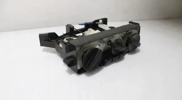 Mitsubishi Space Star Interior fan control switch 