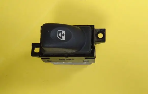 Renault Laguna I Electric window control switch 7700417488B