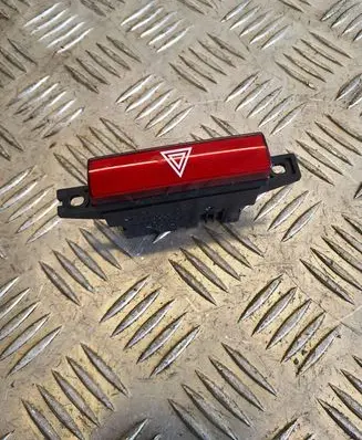 Honda CR-V Hazard light switch M479094 HD47