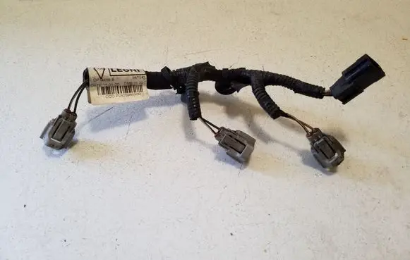 Dacia Sandero II Fuel injector wires 242596590R