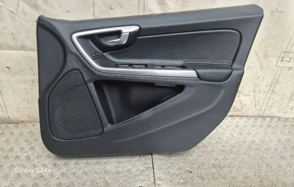 Volvo V60 Front door card panel trim 2805053 8686853 Y2836112