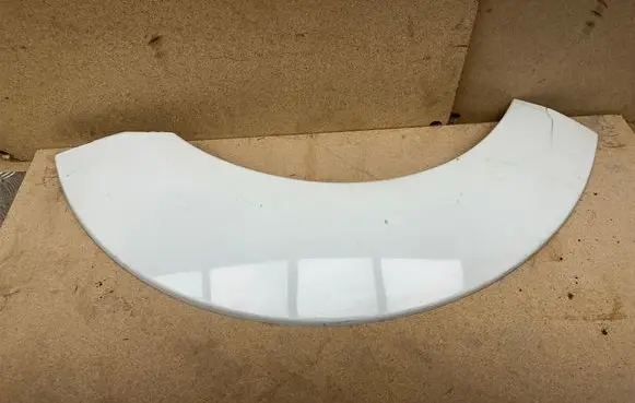 Fender trim (molding)