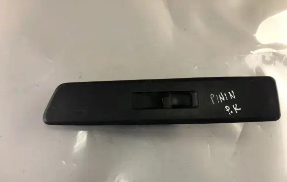 Mitsubishi Pajero Pinin Electric window control switch MR480789