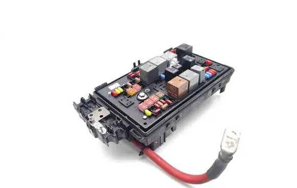 Opel Astra H Fuse module 13343980