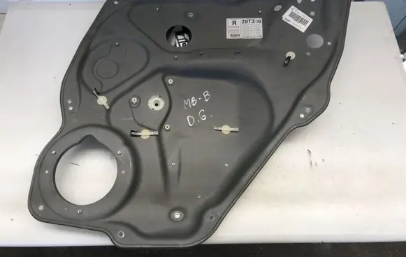 Mercedes-Benz B W245 Rear window lifting mechanism without motor A1697301679 29T366 0004637228