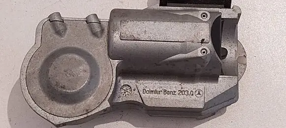 Mercedes-Benz E W211 Steering wheel lock A2034621130 8112006 503511730401101
