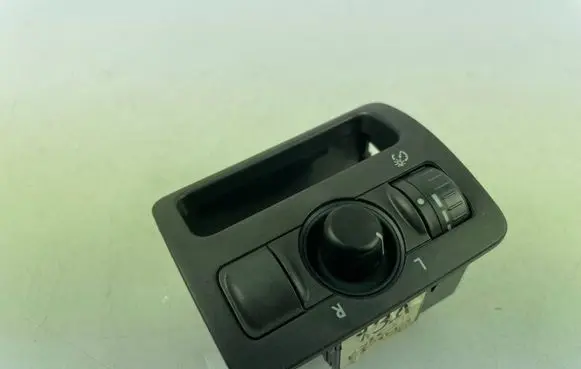 Subaru Legacy Wing mirror switch 13AJC159913