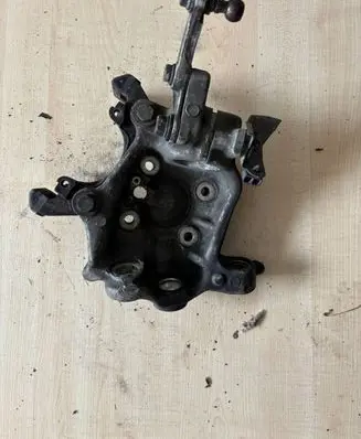 BMW 1 E81 E87 Stub axle 31216793924
