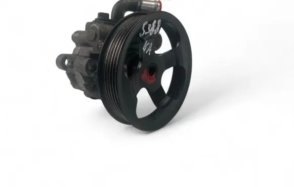 Toyota Corolla Verso E121 Power steering pump 443100F010