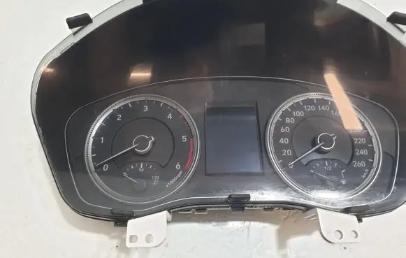Speedometer (instrument cluster)