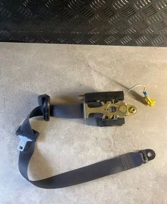 Jeep Cherokee III KJ Front seatbelt 040515 165021R