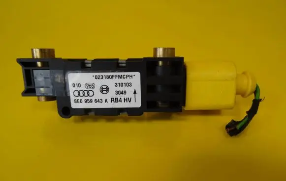 Audi A6 S6 C5 4B Airbag deployment crash/impact sensor 8E0959643A