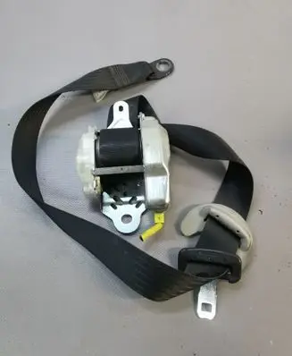 Toyota Corolla Verso E121 Front seatbelt