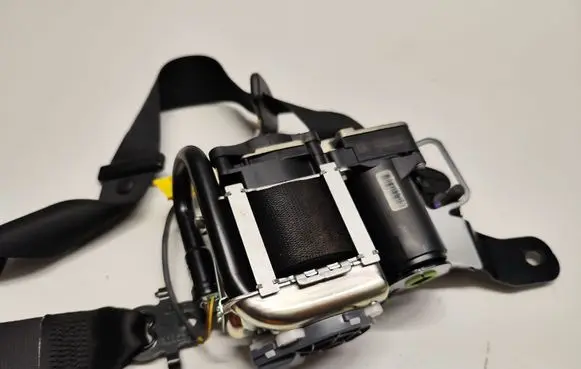 BMW X5 F15 Front seatbelt 7384674