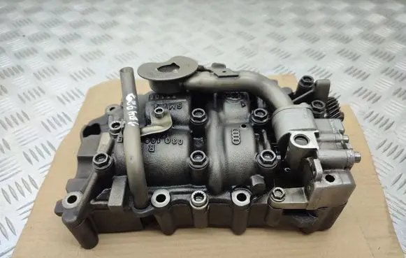 Volkswagen PASSAT B6 Oil pump 03G103537B 03G115169E 03G115105C