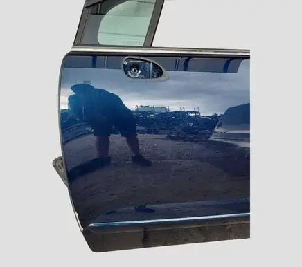 Peugeot 5008 Front door